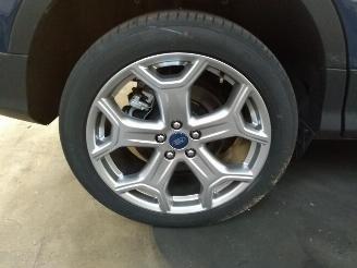 Ford Kuga  picture 4