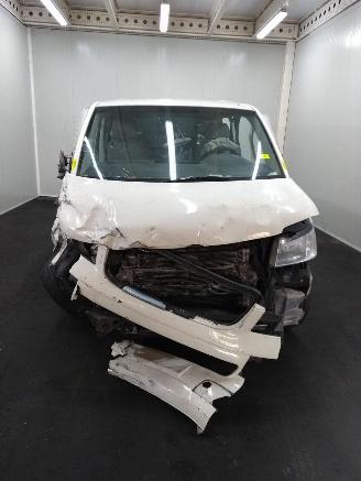 Volkswagen Transporter  picture 2