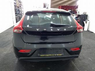 Volvo V-40  picture 14