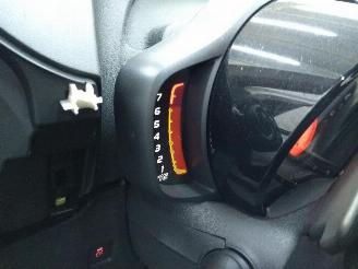 Peugeot 108  picture 5