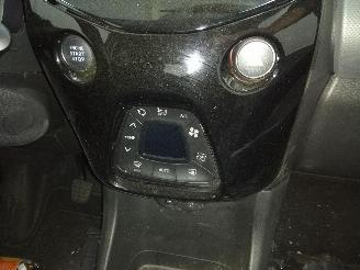 Peugeot 108  picture 22