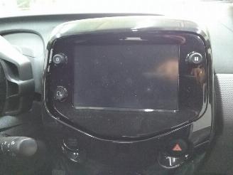 Peugeot 108  picture 6
