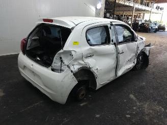 Peugeot 108  picture 4