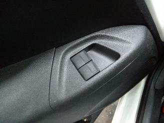 Peugeot 108  picture 25