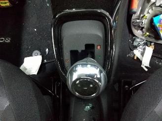 Peugeot 108  picture 15