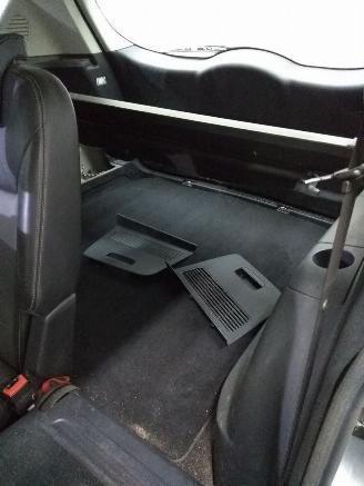 Ford S-Max  picture 27