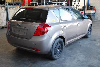 Kia Ceed  picture 7