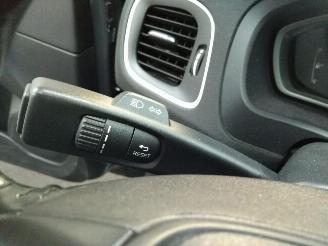 Volvo V-40  picture 28