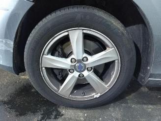 Volvo V-40  picture 9
