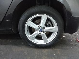 Volvo V-40  picture 21