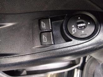 Ford Fiesta  picture 12