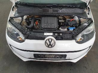 Volkswagen Up  picture 11