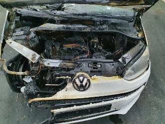 Volkswagen Up  picture 8