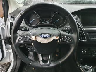 Ford Focus  picture 10