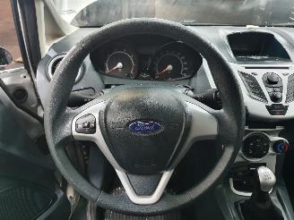 Ford Fiesta  picture 34