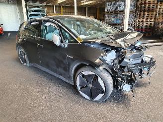 Salvage car Volkswagen ID.3 First Max 58kWh 2020/9