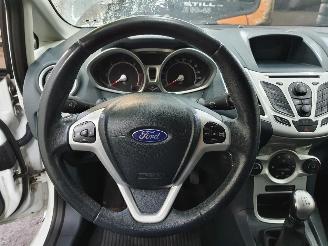 Ford Fiesta 1.6 TDCi ECO. Titan. picture 17