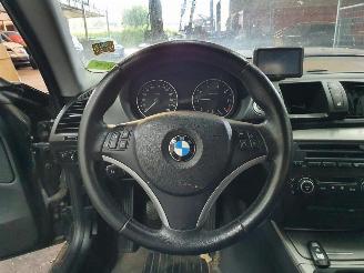 BMW 1-serie E81 116I picture 12