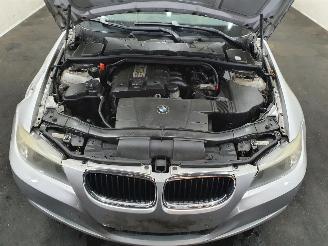 BMW 3-serie E90 LCI 316i picture 25