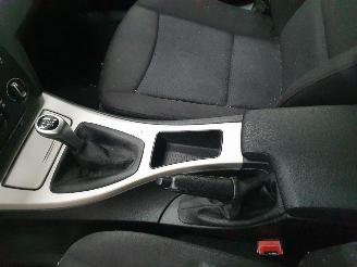 BMW 3-serie E90 LCI 316i picture 19