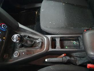 Ford Focus 1.0 EcoBoost 100pk picture 11