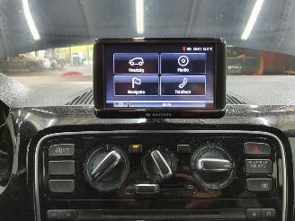 Volkswagen Up! 121 1.0 BlueMotion High Up! picture 10