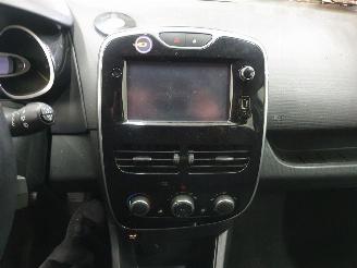 Renault Clio Mk4 0.9 TCe Dynamique GT Line picture 9