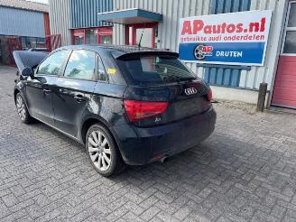 Audi A1 A1 Sportback (8XA/8XF), Hatchback 5-drs, 2011 / 2018 1.6 TDI 16V picture 3