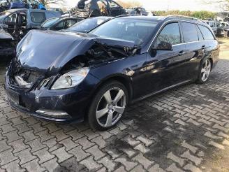 krockskadad bil auto Mercedes E-klasse E Estate (S212), Combi, 2009 / 2016 E-300 Hybrid,BlueTec Hybrid V6 24V 2012