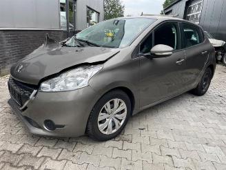 Unfallwagen Peugeot 208 208 I (CA/CC/CK/CL), Hatchback, 2012 / 2019 1.2 Vti 12V PureTech 82 2015