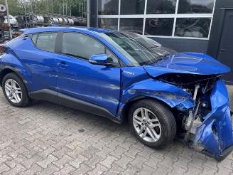 Unfallwagen Toyota C-HR C-HR (X1,X5), SUV, 2016 1.8 16V Hybrid 2022