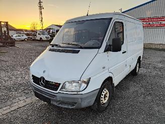 Vrakbiler auto Mercedes Sprinter 2.2 CDI Wit 9147 Onderdelen 611987 Motor 2004/2