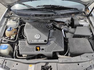 Volkswagen Golf 4 1.6 Zilver LB7Z Onderdelen AKL Motor picture 13
