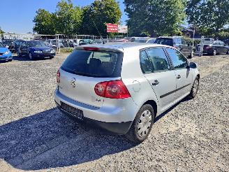 Volkswagen Golf 5 1.9TDI Zilver LA7W Onderdelen BKC Motor picture 6