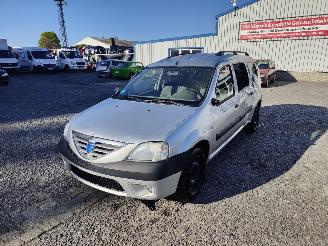 Vrakbiler auto Dacia Logan MCV 1.6 Zilver TED69 Onderdelen K7M710 Motor 2007/6