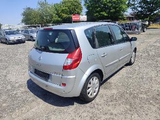 Renault Scenic 1.6 16V Zilver TED69 Onderdelen K4M766 Motor picture 6