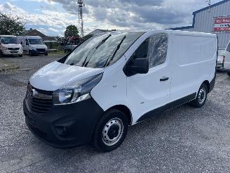 Vrakbiler auto Opel Vivaro 1.6 D CDTI L1H1 2017/8