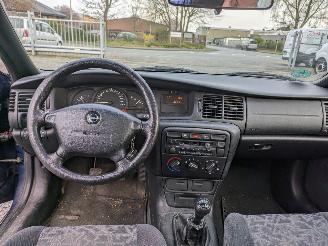 Opel Vectra 1.6 picture 11