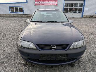 Opel Vectra 1.6 picture 2
