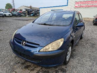 Coche siniestrado Peugeot 307 1.4 2004/6