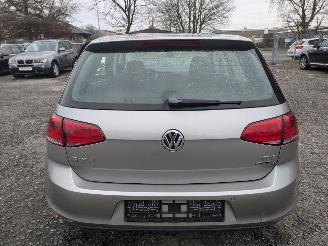 Volkswagen Golf 1.2 picture 6