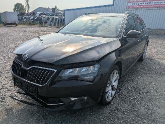 rozbiórka samochody osobowe Skoda Superb 2.0 2016/11