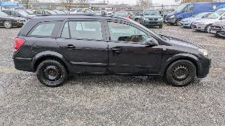 Opel Astra 2HU picture 4