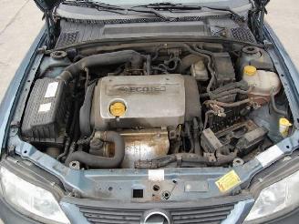 Opel Vectra b picture 6