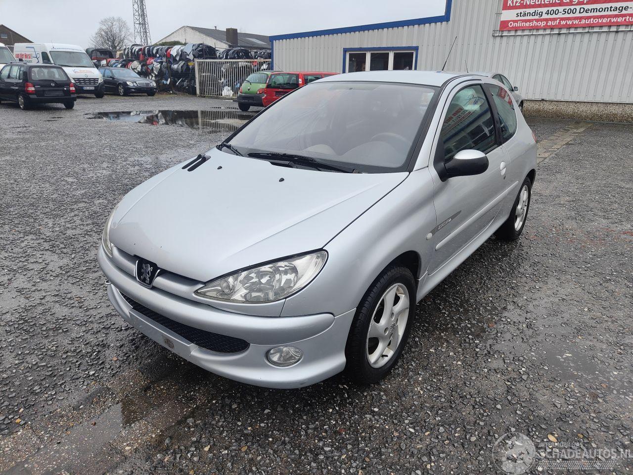 Peugeot 206 1.6 16V Zilver EZRC Onderdelen NFU Motor