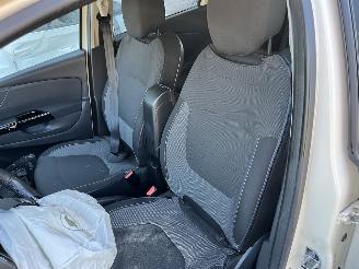 Renault Captur  picture 8