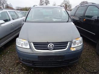 Volkswagen Touran  picture 2