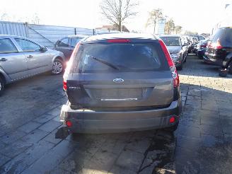 Ford Fiesta  picture 6