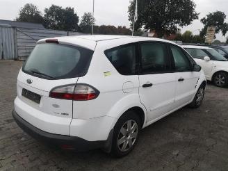 Ford S-Max  picture 5