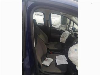 Ford Tourneo Courier  picture 12